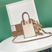 Burberry 버버리 마이크로 캔버스 레더 프란시스 토트 8052460
