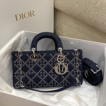 디올 레이디 디조이 백 (Eyelet) M0540PJAX_M928