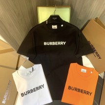 버버리 HARRISTON 시그니처 로고 티셔츠 8055309