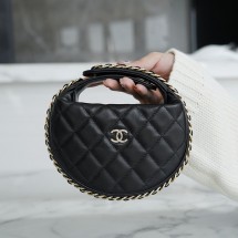 샤넬 POUCH 램스킨, 골드 메탈 화이트 블랙 AP3095