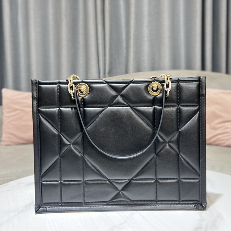 디올 DIOR 에센셜 아키까나쥬 토트백 미듐 3칼라 M8721OZVJ