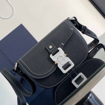 디올 DIOR 새들 스트랩 파우치 백 블랙 2ADCA435YKK H00N