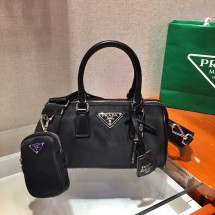 프라다 리에디션 나일론 토트백 1BB846