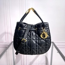 디올 놀리타 Nolita 미디엄 백 매크로까나쥬 블랙 M2312UNJJ
