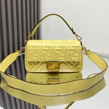 펜디 나파 레더 바게트 백 8BR600A72VF1NQ7