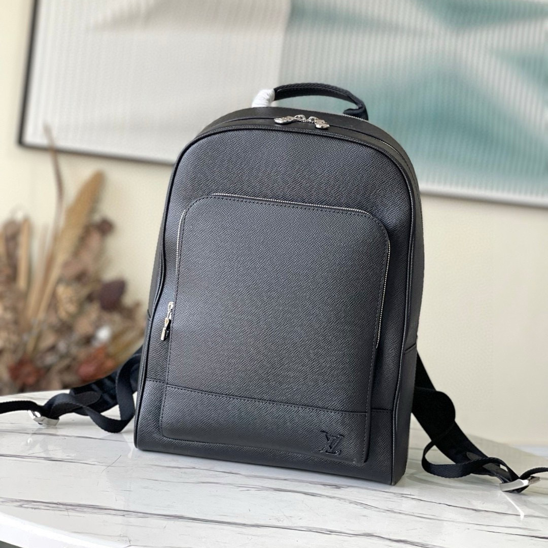 루이비통 LOUIS VUITTON 아드리앙 백팩 타이가 블랙 M30857