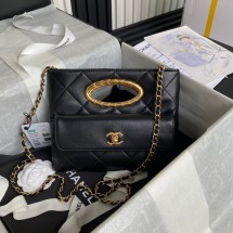 샤넬 24FW 체인 숄더 CC로고 포켓 클러치 퀼팅 램스킨 4컬러 AS5038