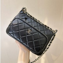샤넬 체인 크루즈 컬렉션 미니백 AP4349 B18812