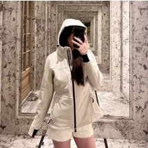 몽클레어 Zumele 후드 바람막이 방수 자켓 2컬러 J20981A00018597O120N