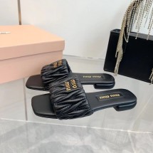 미우미우 마테라쎄 여성 슬리퍼 5XX605